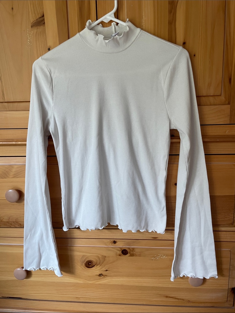 Old Navy Cream Ruffle Mock-Neck Long bell Sleeve Top